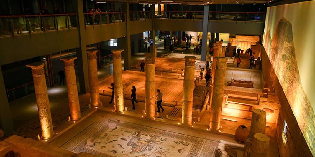 Dünyanın en büyük müzelerinden biri! Özellikle o eseri görmek için akın ediyorlar: O ilimizde turizme katkı sağlıyor 7